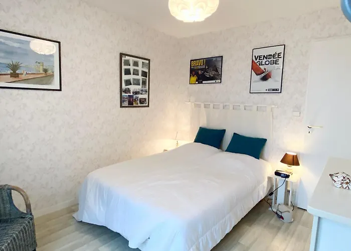 Apartment T3 Lumineux Avec Balcon, Garage Et Wi-fi - Et Commerces A Proximite - Fr-1-92-561 *