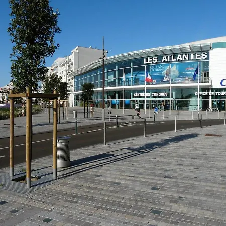 Apartment T3 Lumineux Avec Balcon, Garage Et Wi-fi - Et Commerces A Proximite - Fr-1-92-561 *