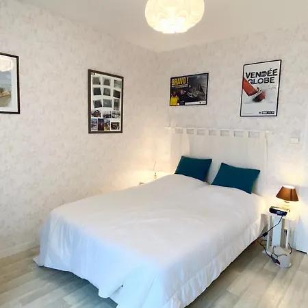 Apartment T3 Lumineux Avec Balcon, Garage Et Wi-fi - Et Commerces A Proximite - Fr-1-92-561 *
