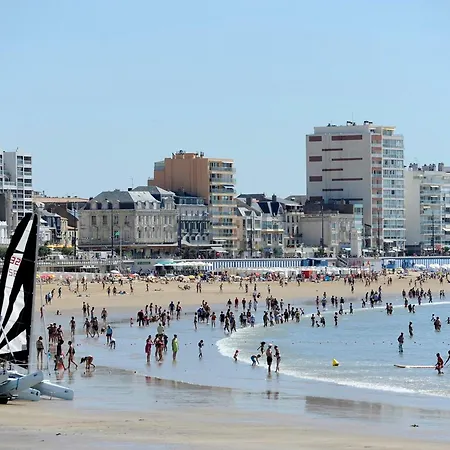 Apartment T3 Lumineux Avec Balcon, Garage Et Wi-fi - Et Commerces A Proximite - Fr-1-92-561